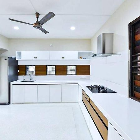 Vacation Villa-Devraj Residency - Bhuj, Kutch Zewnętrze zdjęcie